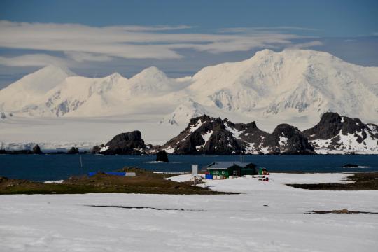 Cape Shirreff field camp against a backdrop of mountains in Antarctica. Credit: NOAA Fisheries