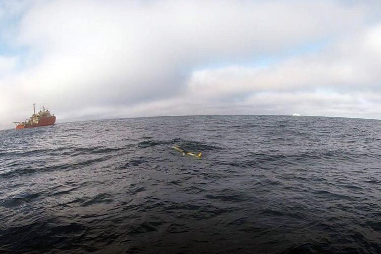 glider_at_sea.jpg