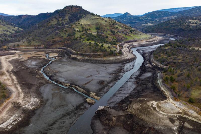 Aerial view of the Klamath River showing extensive areas of exposed sediment