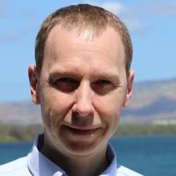 250x250-E-Howell-headshot.jpg