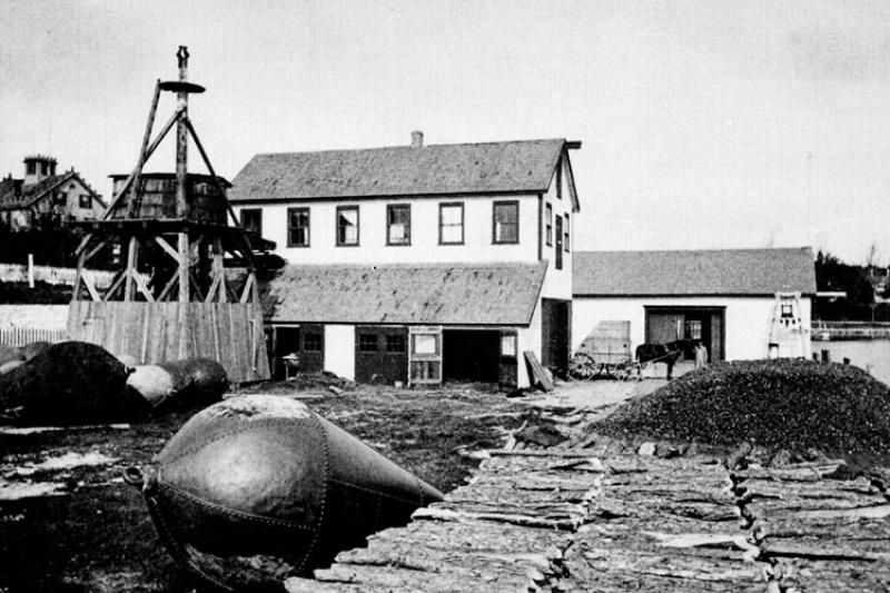 Orginal lab, with horse drawn carriage in front