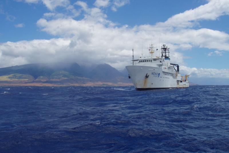NOAA Ship Oscar Elton Sette off Maui in 2004.